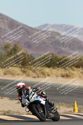 media/Nov-16-2025-Race Pace (Sun) [[8c5fa54630]]/Non Verified Riders (1st 20 Minutes)/2-Turn 10 (1010am)/